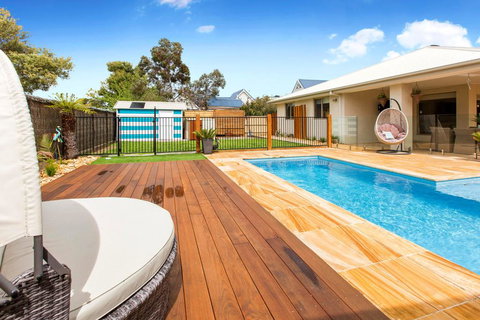 MALIBU - SAFETY BEACH - Australian Destinations 0