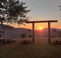 Milford Country Cottages - Australian Destinations