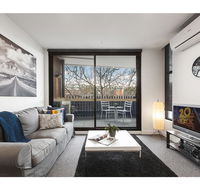 Modern 2 bed apartment in trendy Collingwood - Australian Destinations