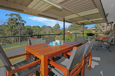 NARRAWALLEE RETREAT - Australian Destinations 0