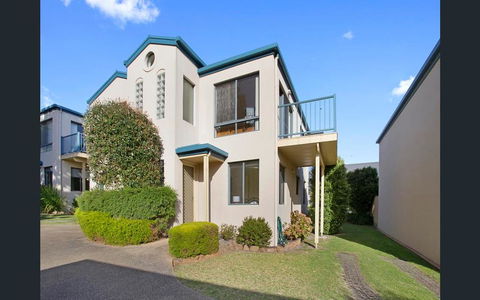 NELSON COVE 2 - Townhouse A Short Walk To Town - Australian Destinations 1