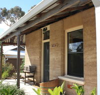 Hotham Ridge Winery and Cottages - Australian Destinations
