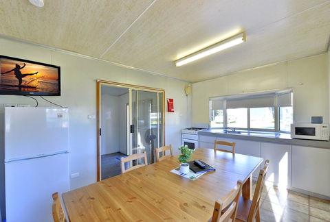 Mandurah Coastal Holiday Park - Australian Destinations 23