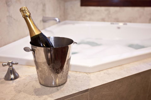 Caves House Hotel & Apartments Yallingup - Australian Destinations 1