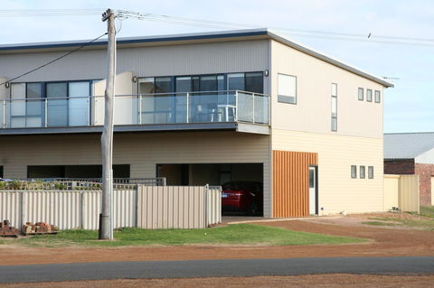 Hopetoun Motel & Chalet Village - Australian Destinations 21