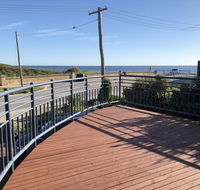 Halls Head Beach House - Australian Destinations