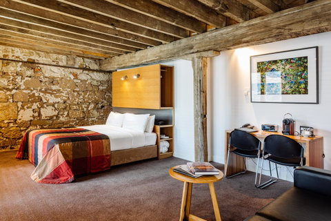 The Henry Jones Art Hotel - Australian Destinations 42