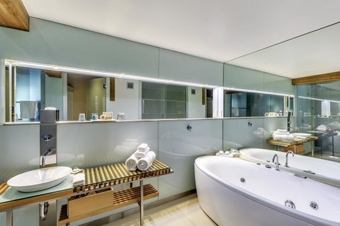 The Henry Jones Art Hotel - Australian Destinations 20