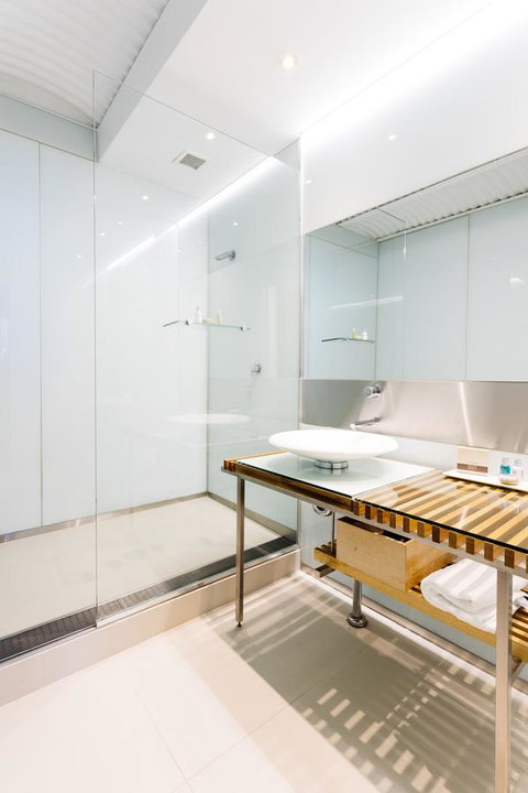 The Henry Jones Art Hotel - Australian Destinations 43