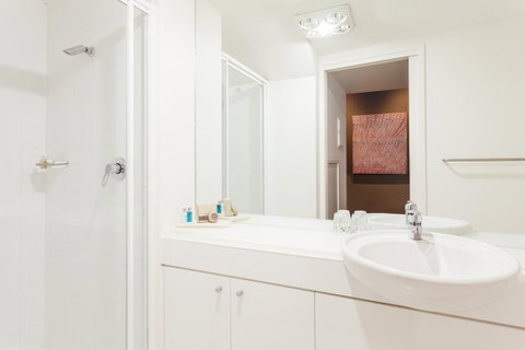 The Henry Jones Art Hotel - Australian Destinations 36