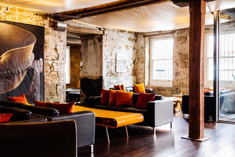 The Henry Jones Art Hotel - Australian Destinations 18