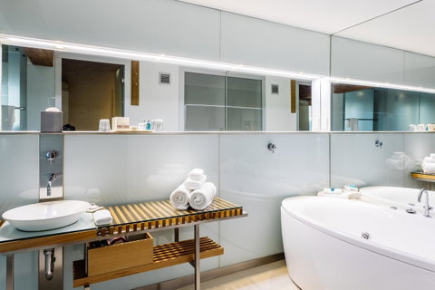The Henry Jones Art Hotel - Australian Destinations 41