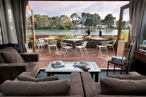 The Waterfront Wynyard - Australian Destinations 8