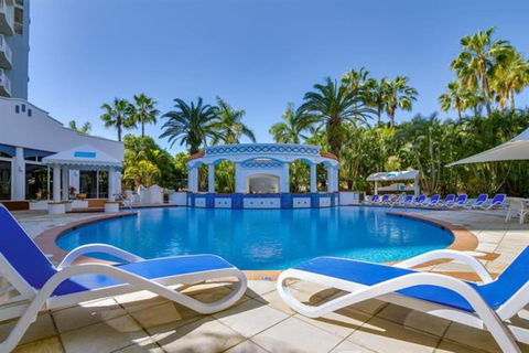 NEW Beautiful 1 Bedroom Beach Views Broadbeach - Australian Destinations 3