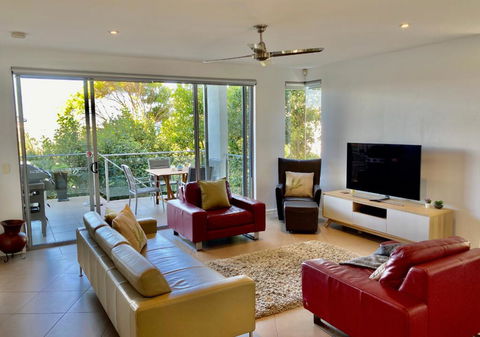 NEW Sunshine Beach Family Escape 3 Bedroom With Free Wifi And Parking - Australian Destinations 3