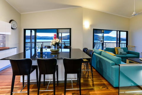 NEWLY BEAUTFULLY RENOVATED 16 The Casuarina - 3 Bedroom House With 180 Degree Ocean Views - Australian Destinations 1