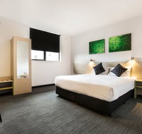 Nightcap at St Albans Hotel - Australian Destinations