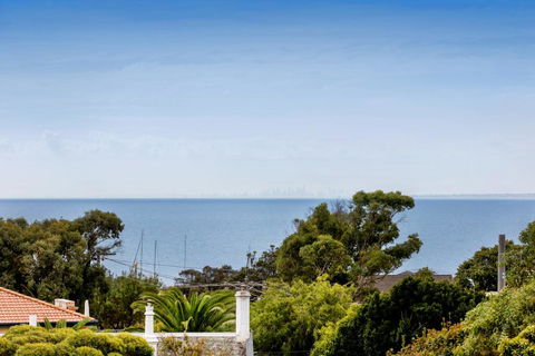 NORTH POINT RETREAT - MORNINGTON - Australian Destinations 1