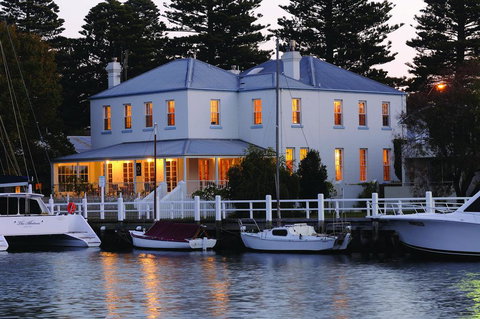 Oscars Waterfront Boutique Hotel - Australian Destinations 3