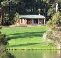 Pemberton Lake View Chalets - Australian Destinations