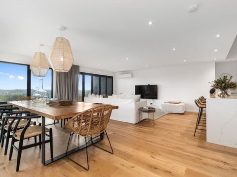 Peninsula Hot Springs Designer Home! - Australian Destinations 3