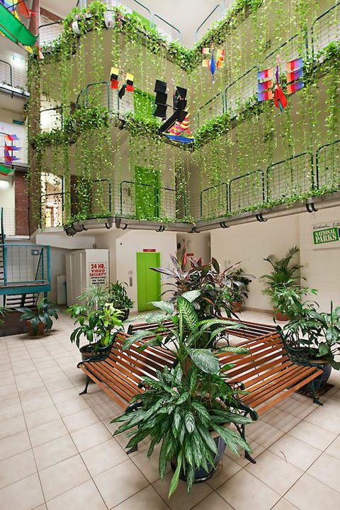 Peninsular Apartments - Australian Destinations 3