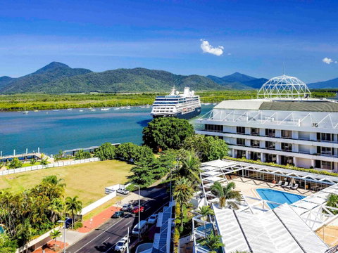 Pullman Reef Hotel Casino - Australian Destinations 1