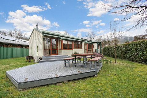 R & R In Bright - Short Walk To Town - Australian Destinations 1