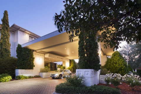 Ramada Diplomat Canberra - Australian Destinations 0