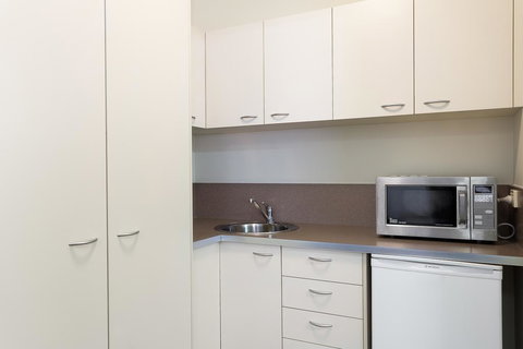 Redcliffe Motor Inn - Australian Destinations 1