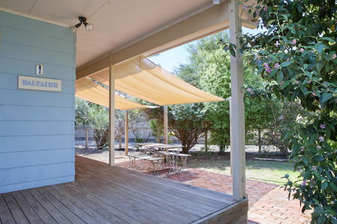Saltaire Cottages - Australian Destinations 2