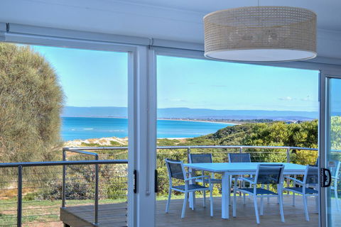 Sandbar Beach House - Australian Destinations 0
