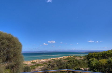 Sandbar Beach House - Australian Destinations 3
