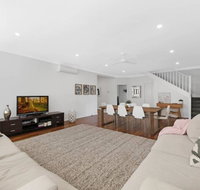 Shelly Beach Family Hideaway - Pool Beach Golf - Australian Destinations