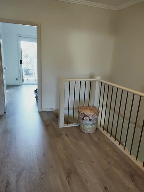 Stylish Private Bathroom-Luxurious Modern Big Home - Australian Destinations 3