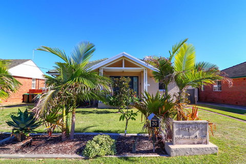 Surfside - Australian Destinations 0