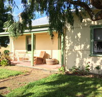 Tarndwarncoort - Farmer's Cottage - Australian Destinations