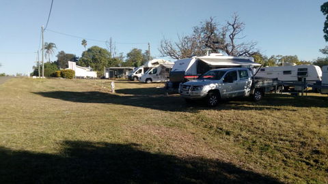 Taroom Caravan & Tourist Park - Australian Destinations 1