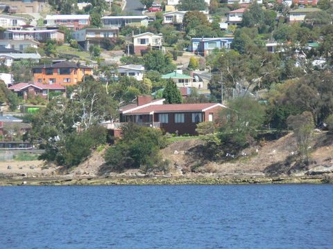 Derwent Retreat - Australian Destinations 27