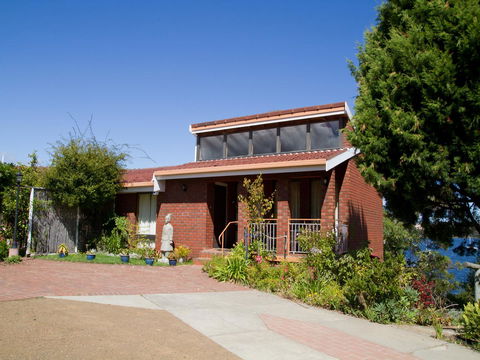 Derwent Retreat - Australian Destinations 0