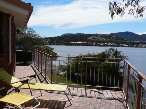 Derwent Retreat - Australian Destinations 19
