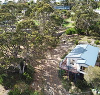 Front Row Beachfront - Australian Destinations