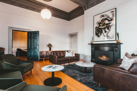 Maylands Lodge - Australian Destinations 19