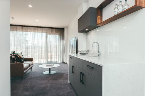 Maylands Lodge - Australian Destinations 29