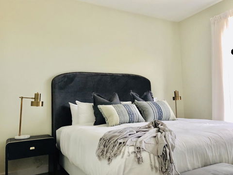 EMBRACING EVANDALE - Hosted By L'Abode Accommodation - Australian Destinations 14