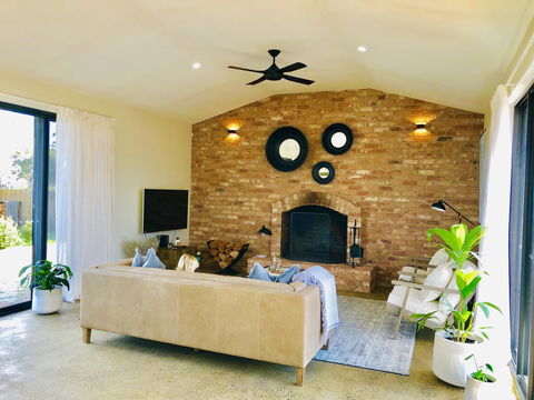 EMBRACING EVANDALE - Hosted By L'Abode Accommodation - Australian Destinations 7