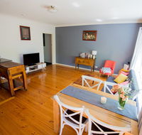 Flora Hill Creek Views - Australian Destinations