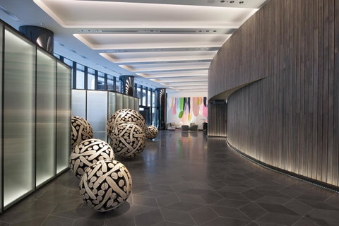 Crown Metropol Melbourne - Australian Destinations 19