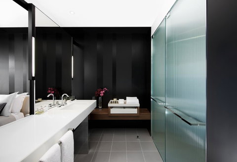 Crown Metropol Melbourne - Australian Destinations 6
