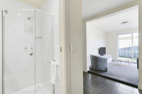 Front Beach House - Australian Destinations 23